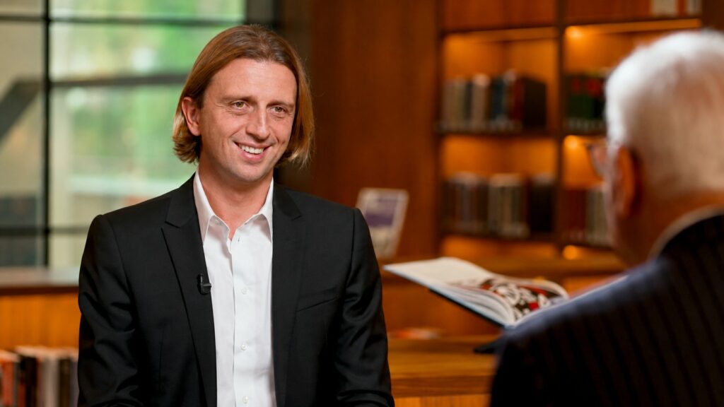 Revolut: Μπαίνει στα stablecoins με το δικό της “ψηφιακό ευρώ”