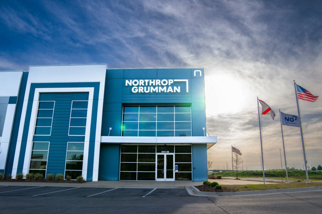 Η Northrop Grumman εξασφάλισε συμφωνίες τριών δισ. δολαρίων για νέους πυραύλους του Πενταγώνου