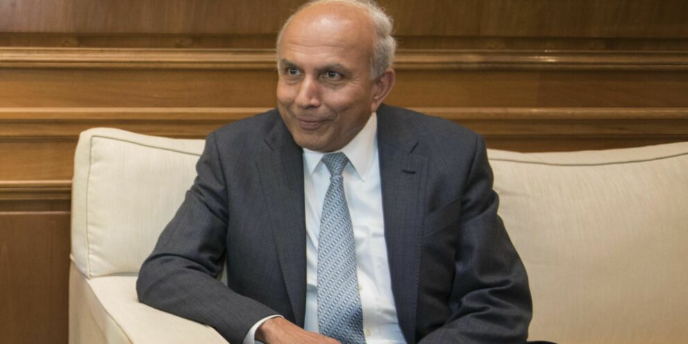 Ο βραχίονας εστίασης της Fairfax, τι είναι πραγματικά η Recipe Unlimited