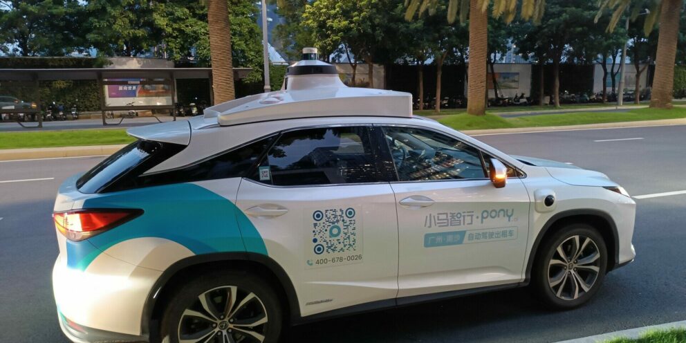 Η Uber και ο κινεζικός κολοσσός Pony.ai φέρνουν 2.000 ρομποταξί στην Ευρώπη