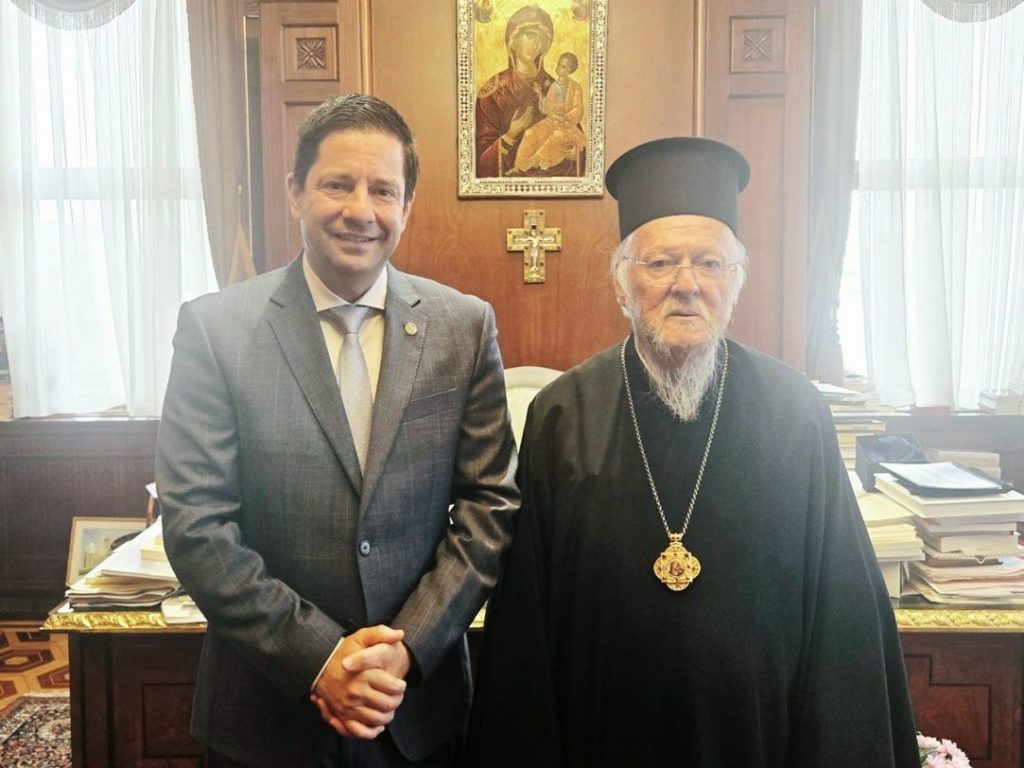 Συνάντηση Βαρθολομαίου με τον πρύτανη του ΕΚΠΑ, Γεράσιμο Σιάσο, στο Φανάρι