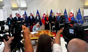 Οι νέες τάσεις για τη θωράκιση κρίσιμων βιομηχανιών στην ΕΕ, το παράδειγμα της Slovalco