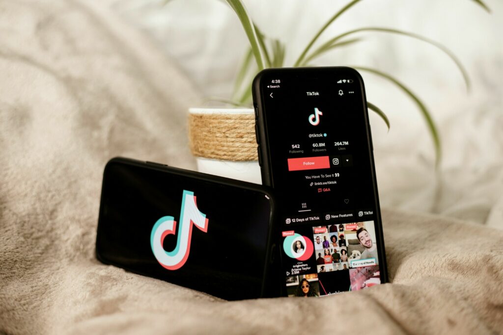 TikTok: Το πείραμα που άφησε εκατομμύρια χρήστες χωρίς προστασία – Η τραγική υπόθεση 16χρονου