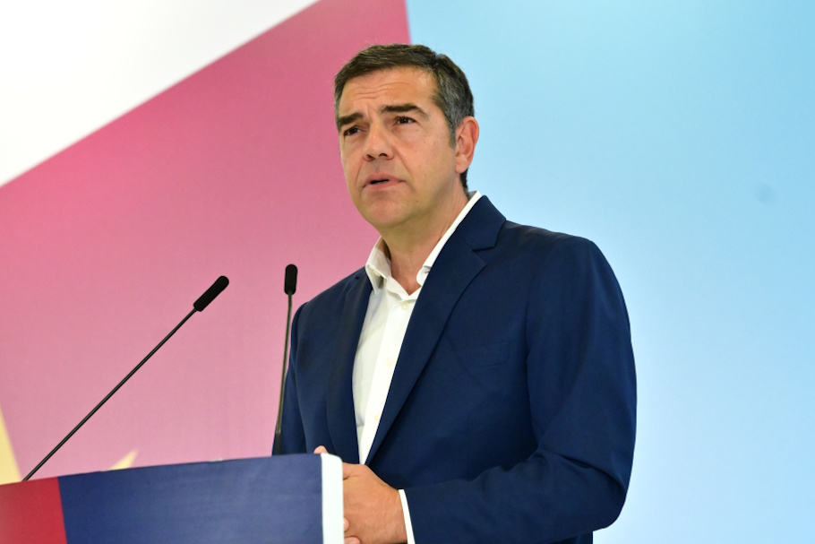 Τσίπρας: Η πολιτική μπορεί να αλλάξει τις ζωές των ανθρώπων