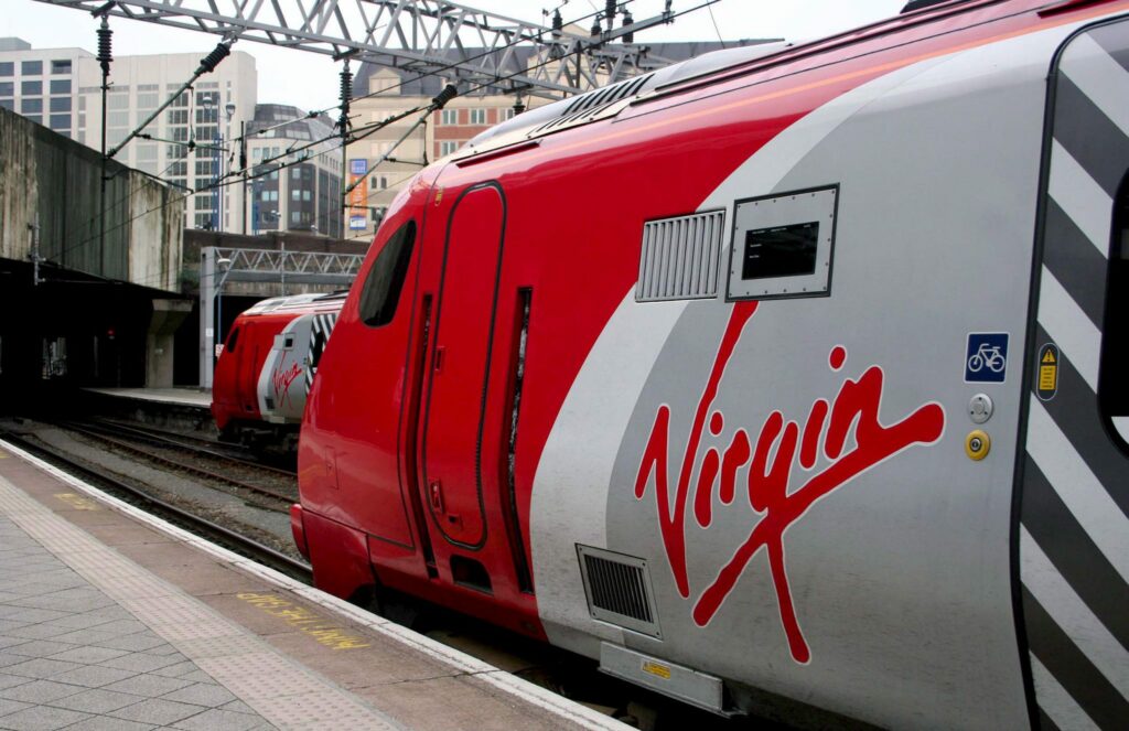 Τέλος στο μονοπώλιο 30 ετών της Eurostar: Η Virgin Trains μπαίνει στη Μάγχη από το 2030
