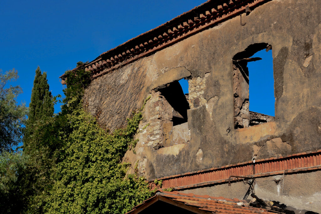 Φωτιά στο οινοποιείο της Achaia Clauss, © ΑΝΔΡΕΑΣ ΑΛΕΞΟΠΟΥΛΟΣ / EUROKINISSI