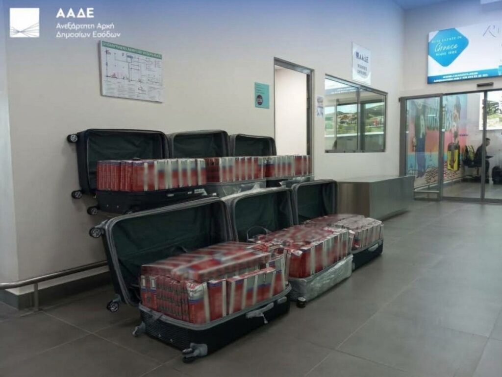 Μύκονος: Κατασχέθηκαν 120.000 τσιγάρα και 4,5 κιλά λαθραίος καπνός