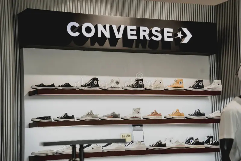 Converse: Παύει διαφήμιση στα social media μετά τις αντιδράσεις του κοινού