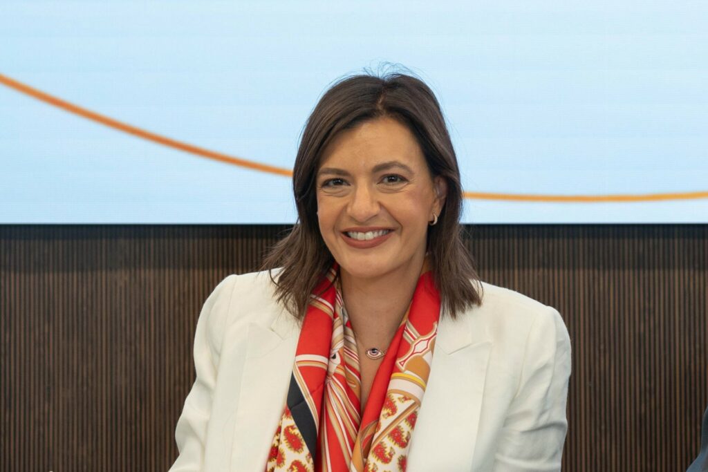 Οι κινήσεις Βρεττού για να αυξήσει τα μεγέθη της CrediaBank, τι ετοιμάζουν στη Shop & Trade, το δεύτερο ξενοδοχείο Κόκκαλη και τα Κουφονήσια που αλλάζουν