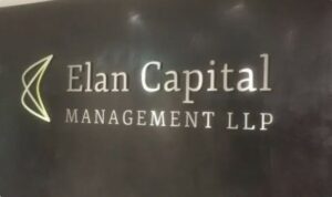 Aφήνει το Λονδίνο για την Ελλάδα και 4ο fund – Ποιος είναι ο Ρένος Δημητρίου της Elan Capital