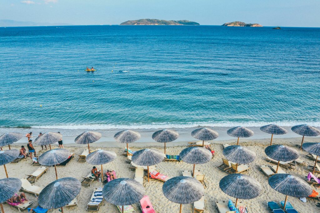 Πόσο ακριβό μπορεί να γίνει το ελληνικό καλοκαίρι;