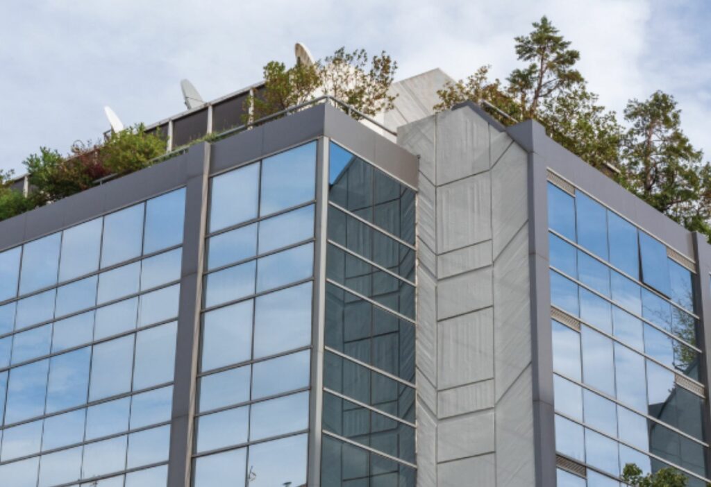 Ευρώπη Holdings: Ισχυρά μεγέθη στο α’ εξάμηνο – Ποιες επιβαρύνσεις έφερε η συγχώνευση