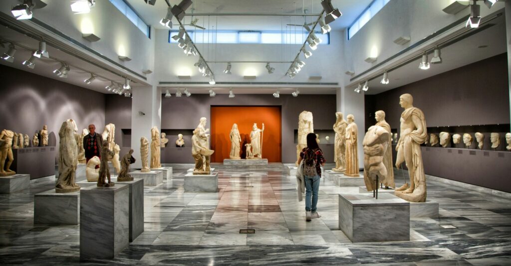 Πτώση επισκεπτών στους αρχαιολογικούς χώρους, παρά τα ρεκόρ στον τουρισμό