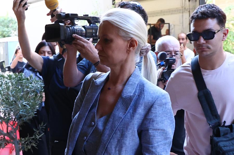 Γιώργος Μαζωνάκης: Ποια είναι η γιατρός Ιωάννα Γάκα που πρότεινε πλασμαφαίρεση – Η κατάθεση και τα λάθη
