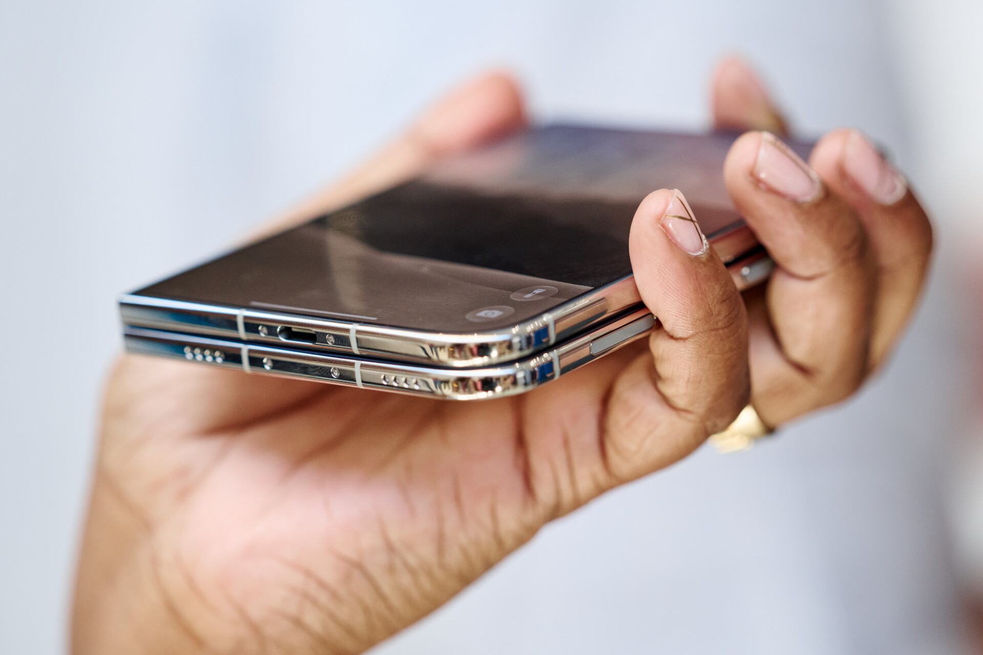 Το iPhone Duo της Apple © EPA/STAN OLSZEWSKI EPA/STAN OLSZEWSKI