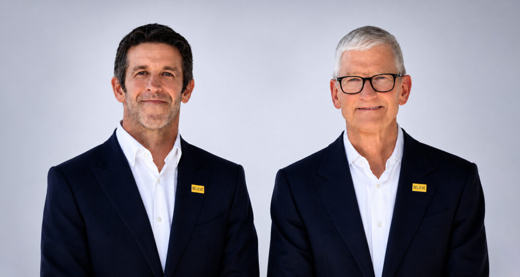 Τιμ Κουκ: Παραδίδει την Apple στον Τζον Τέρνους – μεγαλύτερη, πλουσιότερη, αλλά πίσω στην AI