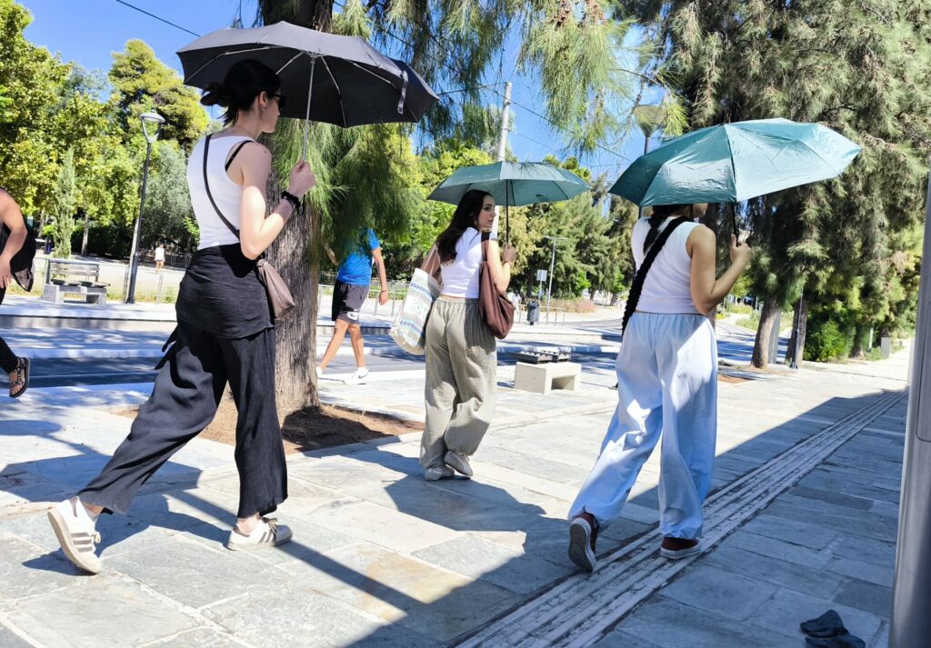 Καιρός: Πτώση της θερμοκρασίας τη Δευτέρα – Πού θα βρέξει