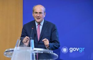 Ο εξαφανισμένος υπουργός, οι μεθοδικές κινήσεις Χατζηδάκη για το μέλλον, οι βαρύγδουπες εκτιμήσεις των αναλυτών του Μαξίμου και η ελπίδα της θείας μου για συνάντηση-έκπληξη στις ΗΠΑ