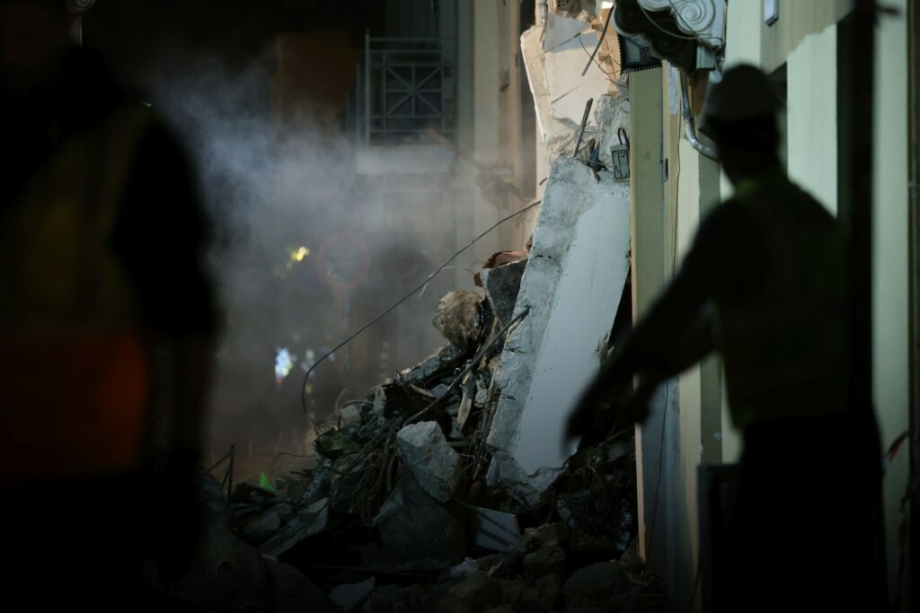 Πλάκα, κατάρρευση κτιρίου, ©INTIME NEWS / ΒΛΑΣΣΟΠΟΥΛΟΥ ΙΣΜΗΝΗ