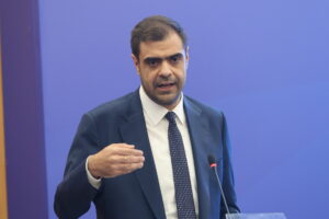 Στις 30 Σεπτεμβρίου τα μέτρα για τα καύσιμα, στις 14 Οκτωβρίου για το πετρέλαιο θέρμανσης
