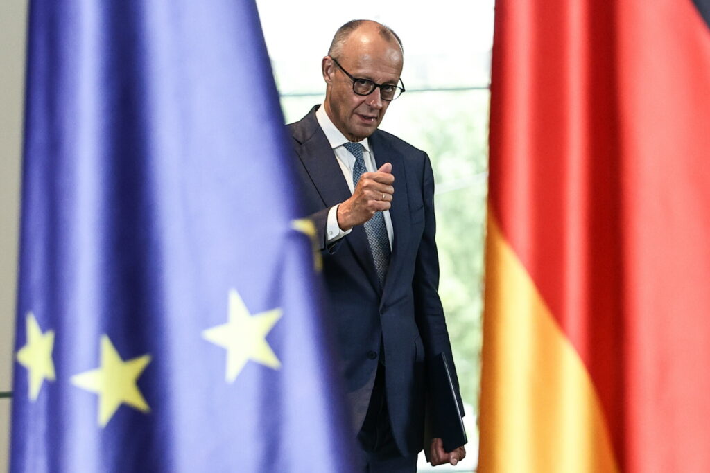 Μερτς: Έτοιμος να ζητήσει ψήφο εμπιστοσύνης από την ηγεσία του κόμματός του