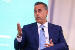 Το “δασικό” σπίτι του Μητσοτάκη στο Ακρωτήρι, το όχι της κυβέρνησης στο νέο “Καραϊσκάκης”, το δάνειο του Παπασταύρου, το δώρο του υπουργείου Πολιτισμού στον Σαμαρά, το ΕΣΡ και τα χρέη του Open