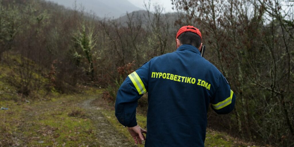 Ρόδος: Πέθανε πυροσβέστης την ώρα που προσπαθούσε να σώσει αναρριχητές