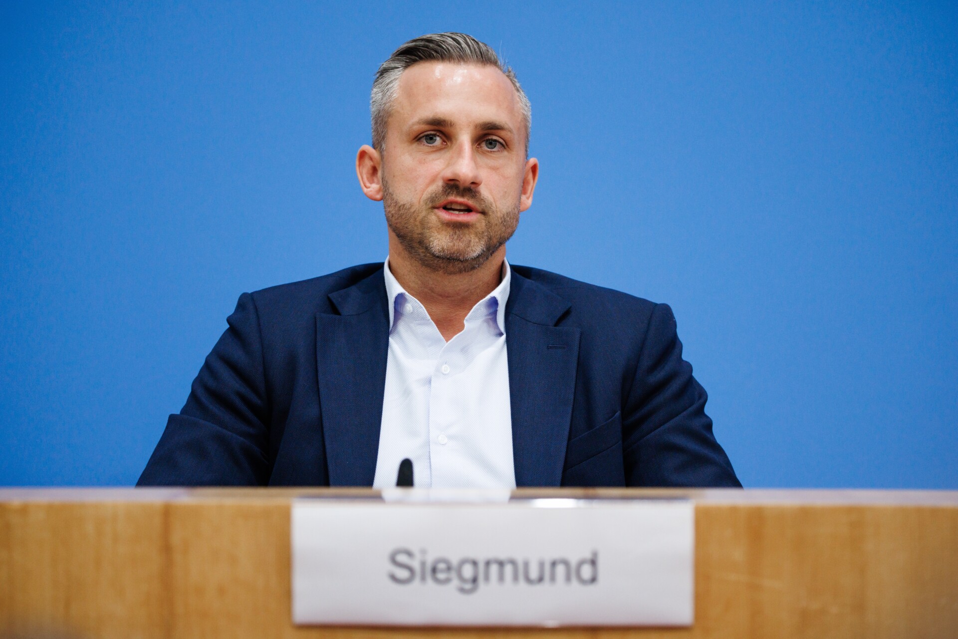 Oύλριχ Ζίγκμουντ, επικεφαλής του AfD στη Σαξονία-Άνχαλτ