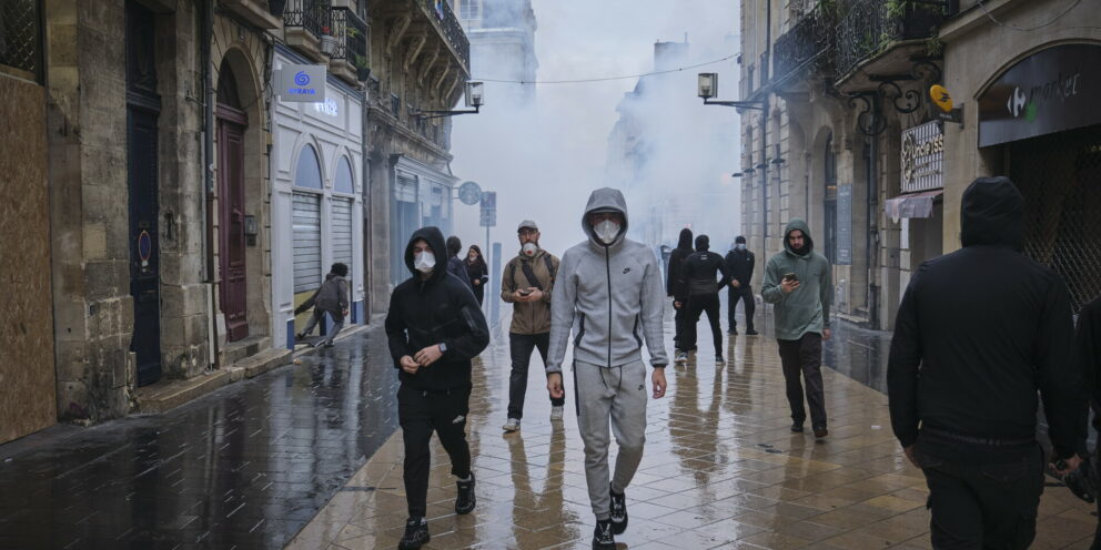 “Κανείς δεν μας άκουγε”: Γιατί η Gen Z βγαίνει στους δρόμους σε όλη την Ευρώπη