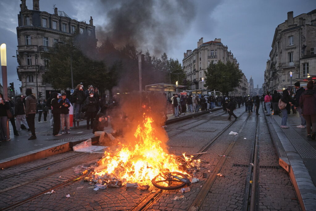 Γαλλία, διαδηλώσεις © EPA/GUILLAUME PINON