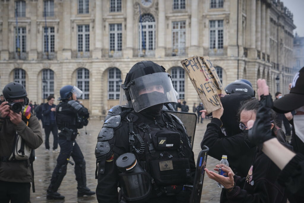 Γαλλία, διαδηλώσεις © EPA/GUILLAUME PINON