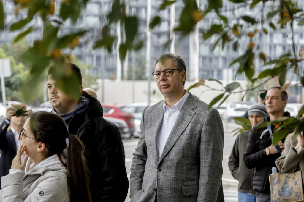 Εκλογές στη Σερβία: Κλίμα πόλωσης και έντασης – Βούτσις εναντίον “Φοιτητών”