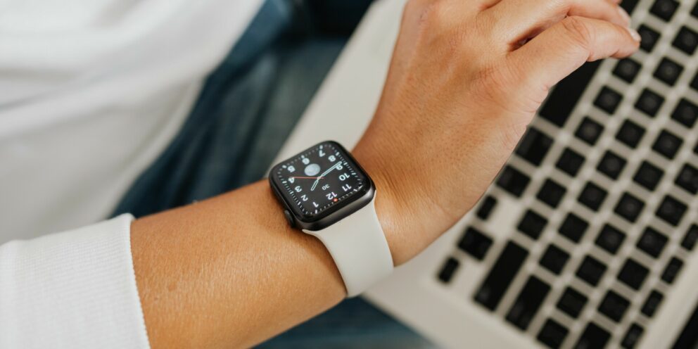 Έχετε Apple Watch; Η λειτουργία που πολλοί αγνοούν και μπορεί να σας φανεί απίστευτα χρήσιμη