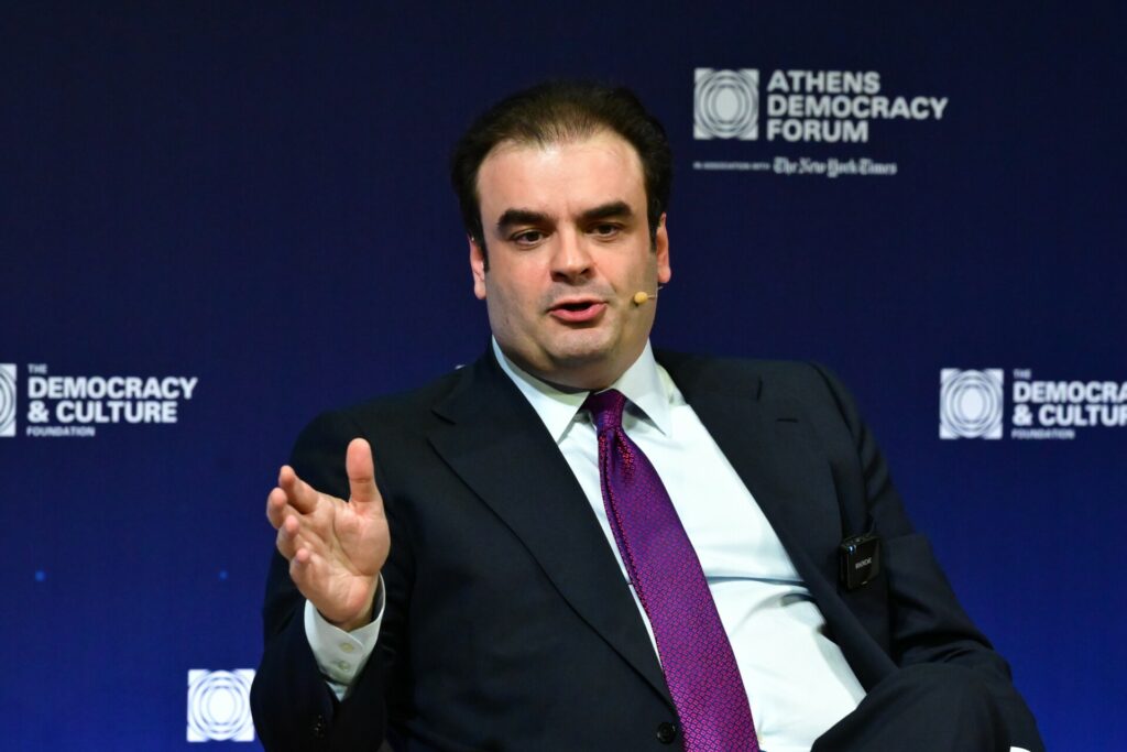 Πιερρακάκης: Κανένα κράτος δεν είναι αρκετά ισχυρό για να διαχειριστεί μόνο του την ΑΙ