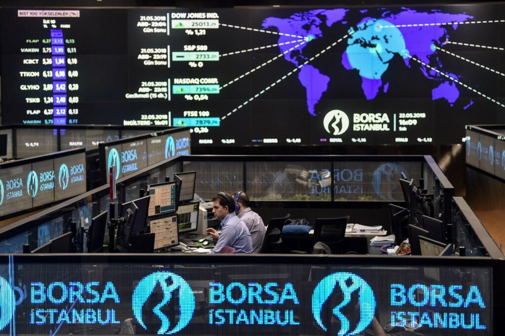 FTSE Russell: Διατηρεί την Τουρκία στην κατηγορία της “προηγμένης αναδυόμενης αγοράς”
