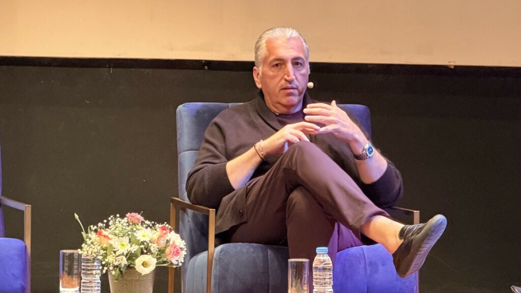 Μιχάλης Μπούσης: Ο πρόεδρος του ΟΦΗ που έμαθε το εμπόριο στα 12 και έχτισε την αυτοκρατορία των Cermak