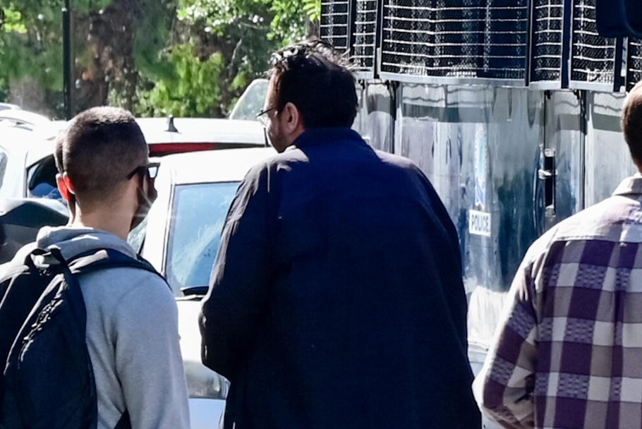 Φίλιππος Καμπούρης: Tι είπε η γυναίκα που αποκάλυψε την απάτη σε βάρος του ΕΦΚΑ