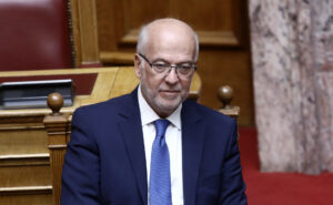 Η βοήθεια της θείας μου στον Μητσοτάκη, το μότο του Φλωρίδη, η αδιανόητη απόφαση Ανδρουλάκη και οι “αξιοκρατικές” τοποθετήσεις προϊσταμένων στο ΕΣΠΑ