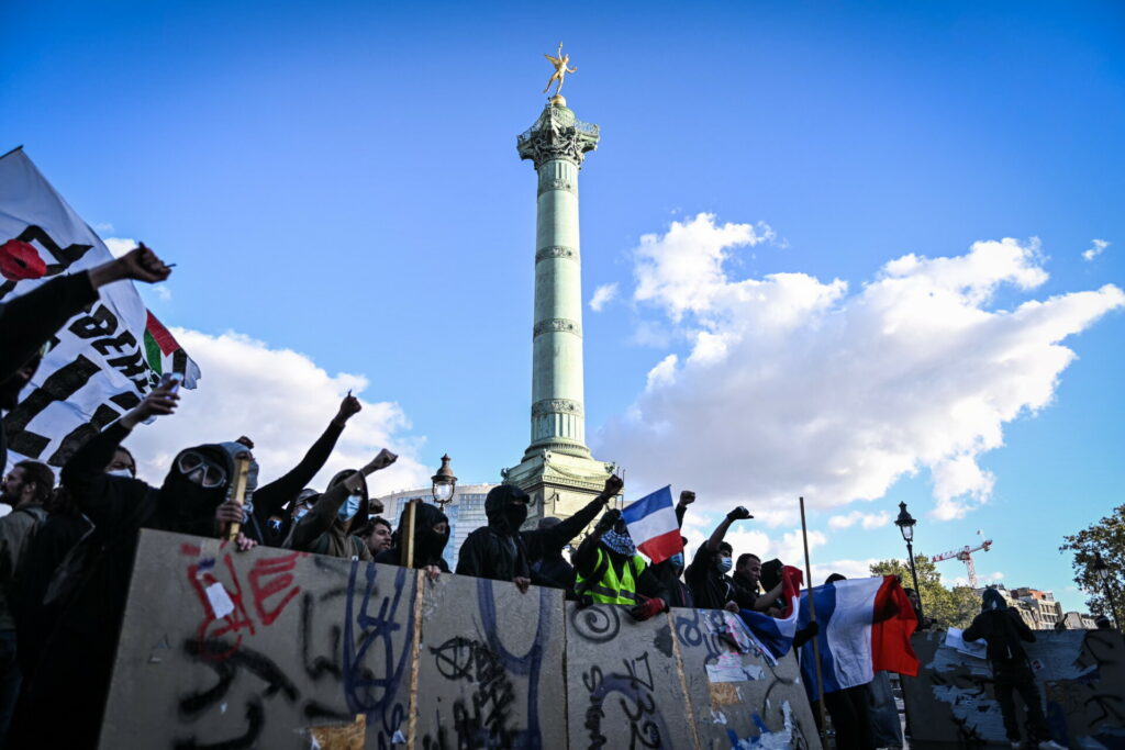 Ο σεισμός στα ομόλογα τραντάζει τον πλανήτη, φόβοι για νέα κρίση χρέους