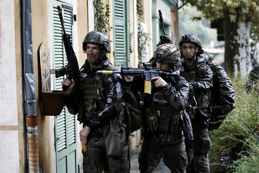 Στους δρόμους της Γαλλίας ο στρατός για τις νέες διαδηλώσεις το Σάββατο