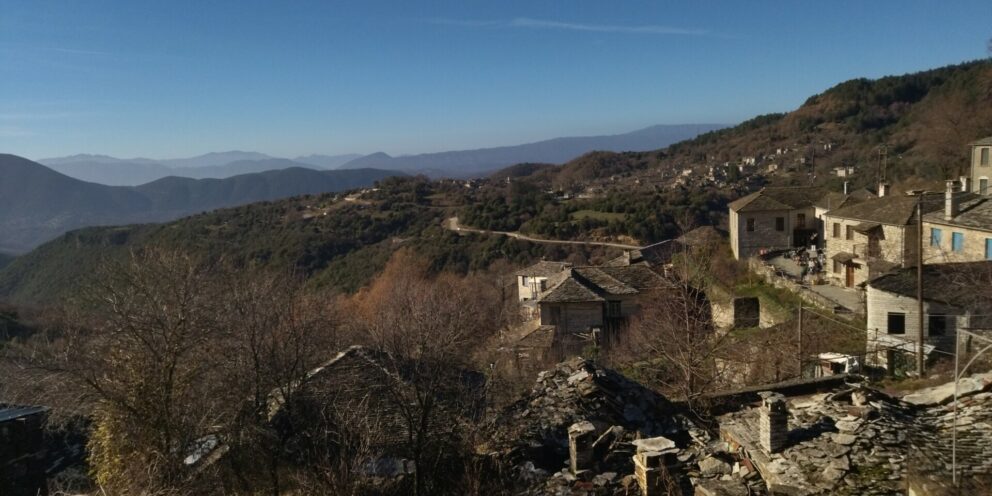 Η οικονομία της πεζοπορίας: Ο ανερχόμενος κλάδος που κρατάει ζωντανή την ορεινή Ελλάδα