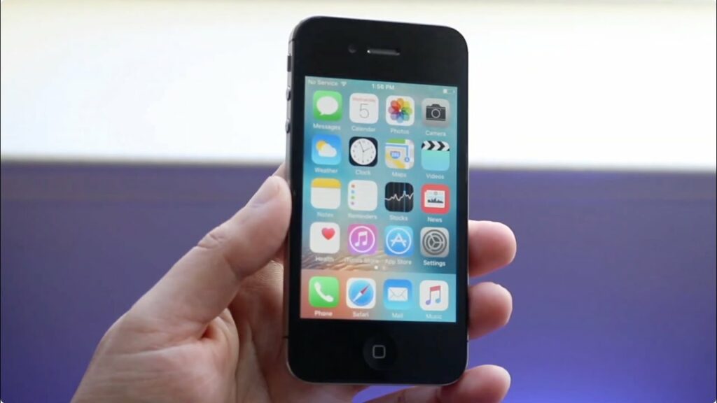 Ξεχάστε τα πανάκριβα κινητά – Γιατί το παλιό iPhone 4s γίνεται ξανά περιζήτητο για τις φωτογραφίες του