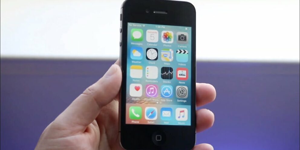 Ξεχάστε τα πανάκριβα κινητά – Γιατί το παλιό iPhone 4s γίνεται ξανά περιζήτητο για τις φωτογραφίες του