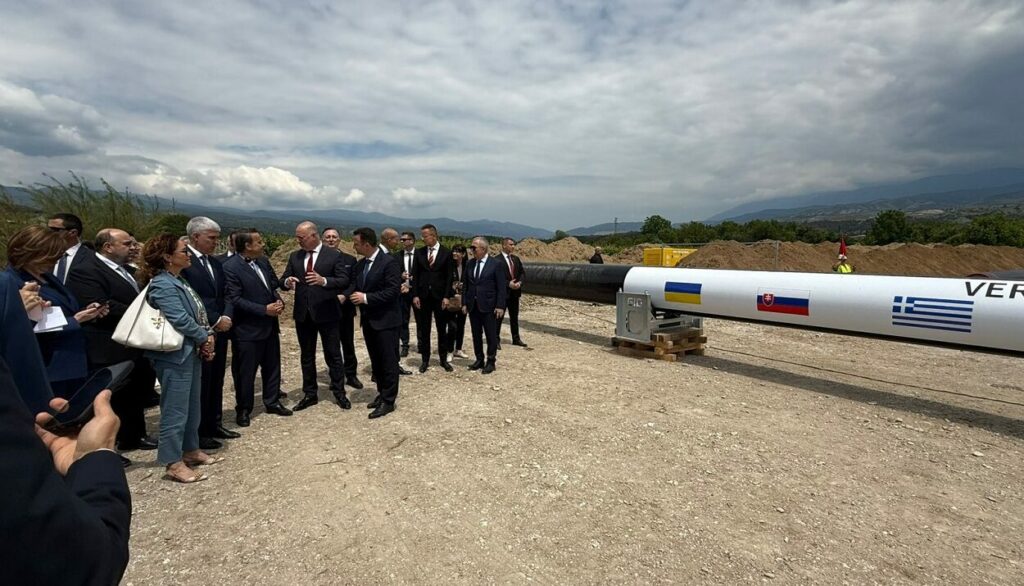 Κάθετος Διάδρομος: Το ενεργειακό στοίχημα της Ελλάδας και τα συμφέροντα που συγκρούονται