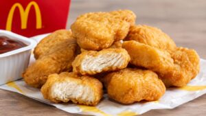 McDonald’s: Κρίσιμο τεστ για κοτόπουλο που ετοιμάζεται εξ αρχής στο κατάστημα