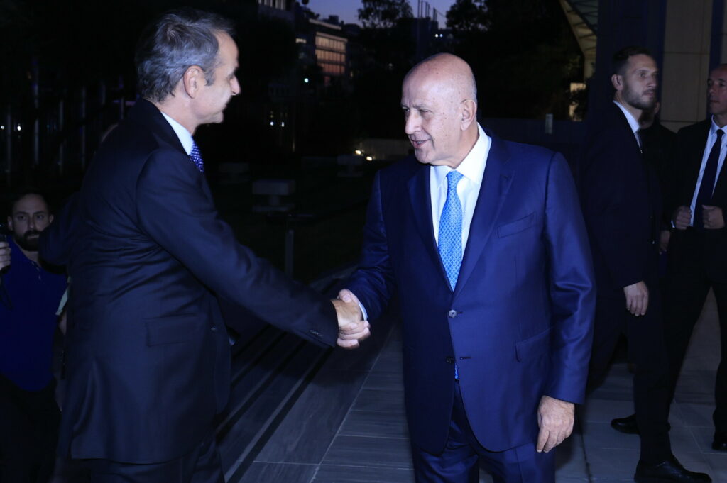 Βιομηχανικό ρεύμα: Τι θα περιλαμβάνει το “πακέτο” των 95 εκατ. ευρώ