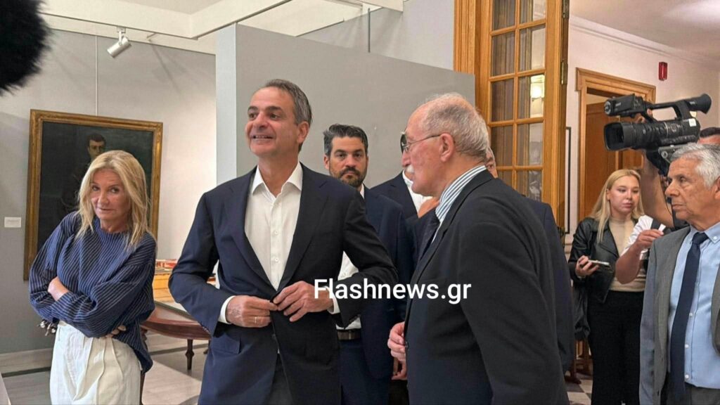 Στα Χανιά ο Μητσοτάκης για την εκδήλωση προς τιμήν του Μίνου Ζομπανάκη