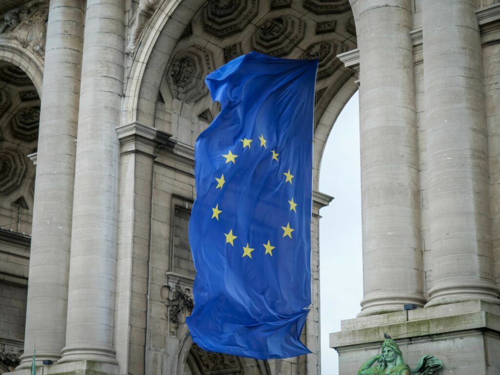 Το εκλογικό παζλ με έξι “αγνώστους Χ” κρίνει το μέλλον της Ε.Ε.