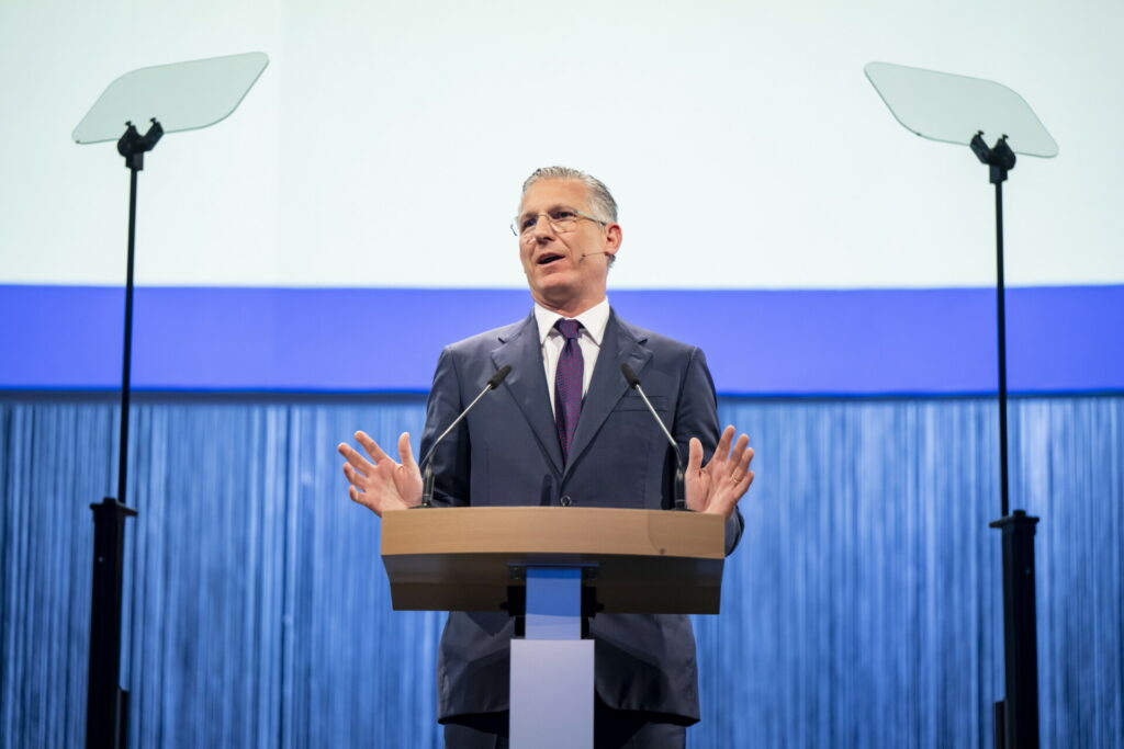 Nestlé: Ισχυρό τρίμηνο με ώθηση από τροφές κατοικιδίων και καφέ