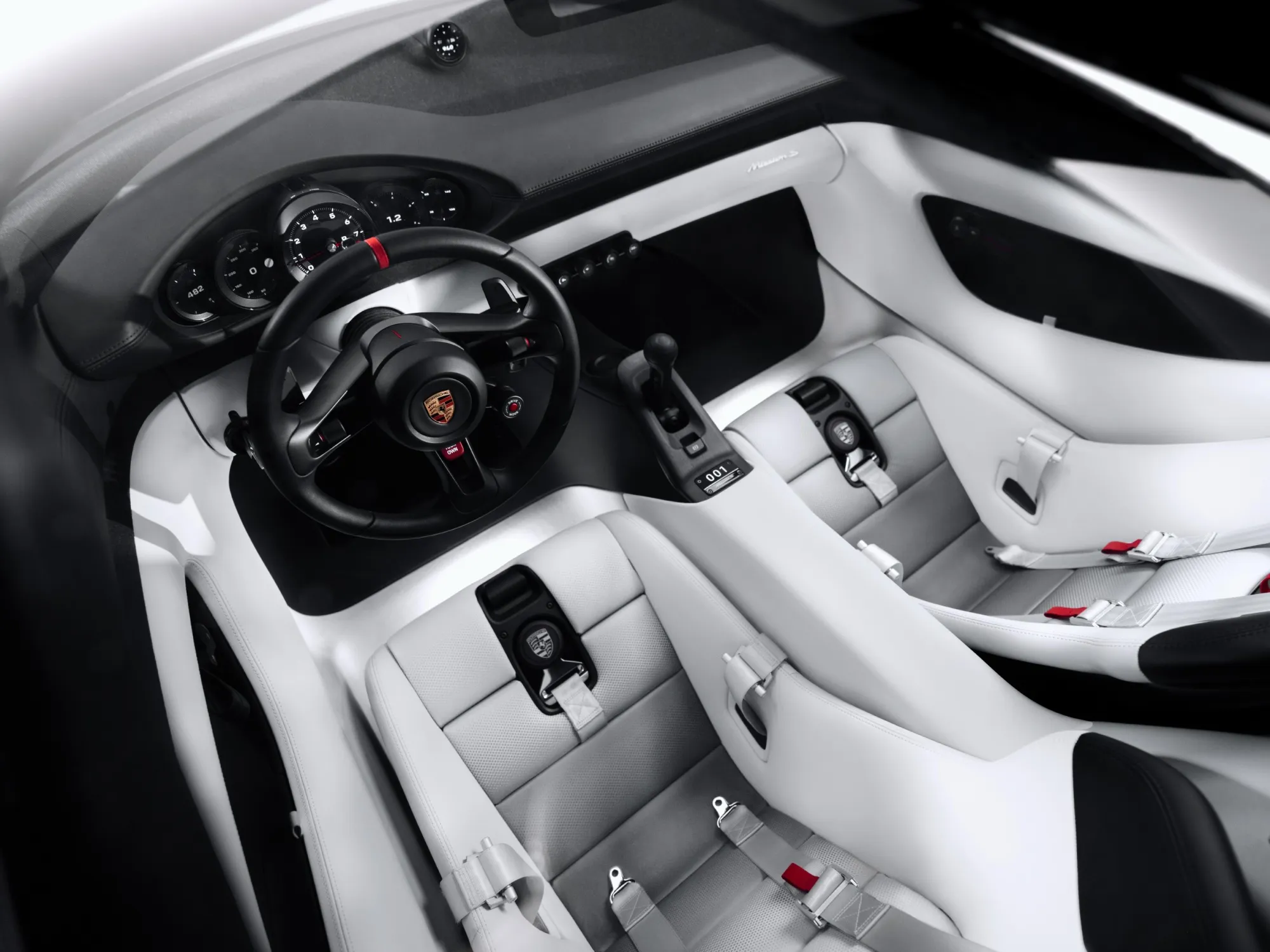 To εσωτερικό της νέας Porsche Mission S 